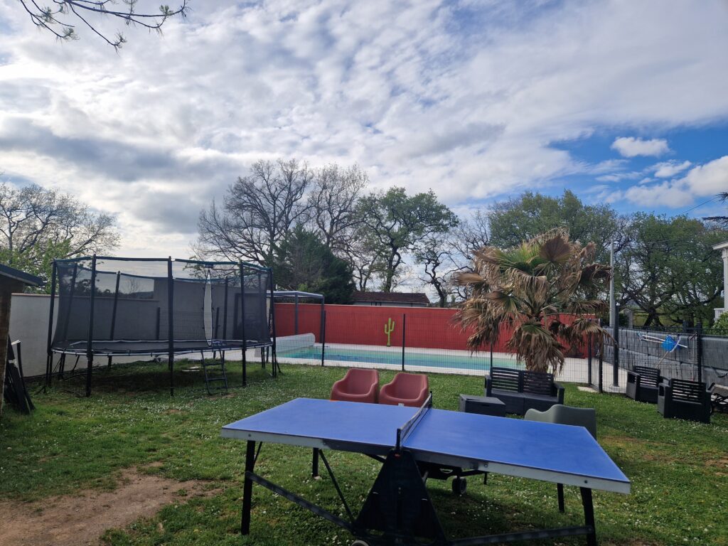 jardin et jeux extérieurs